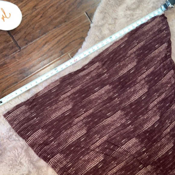 Maroon white striped design neck scarf shawl wrap lightweight one size fits all​ - Picture 4 of 6